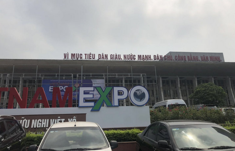 湖南精城參觀河內(nèi)國(guó)際貿(mào)易展  耐磨陶瓷產(chǎn)品拓展越南市場(chǎng)