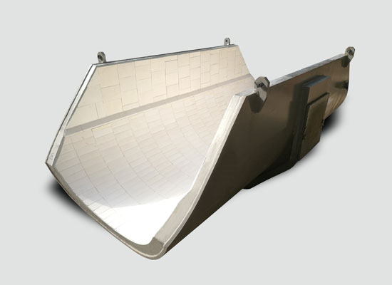 鋼廠內(nèi)襯擺動(dòng)溜槽陶瓷襯板