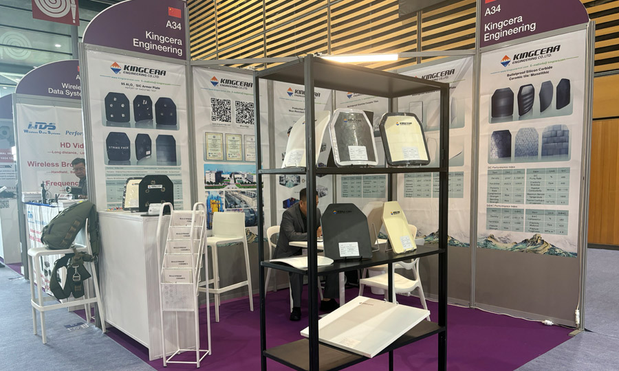 湖南精城攜最新防彈產(chǎn)品亮相法國歐洲國際防務展